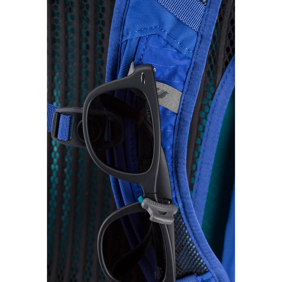 Avos 15 H2O in the color Outlet | Riviera Blue. image number 7